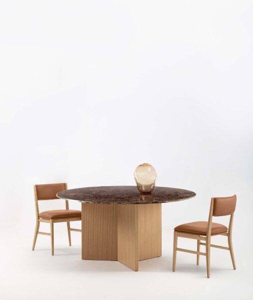 Alicia Esszimmerstuhl 1